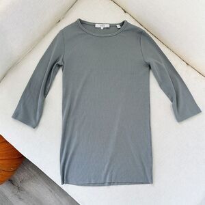 Vince Ribbed Gray Top